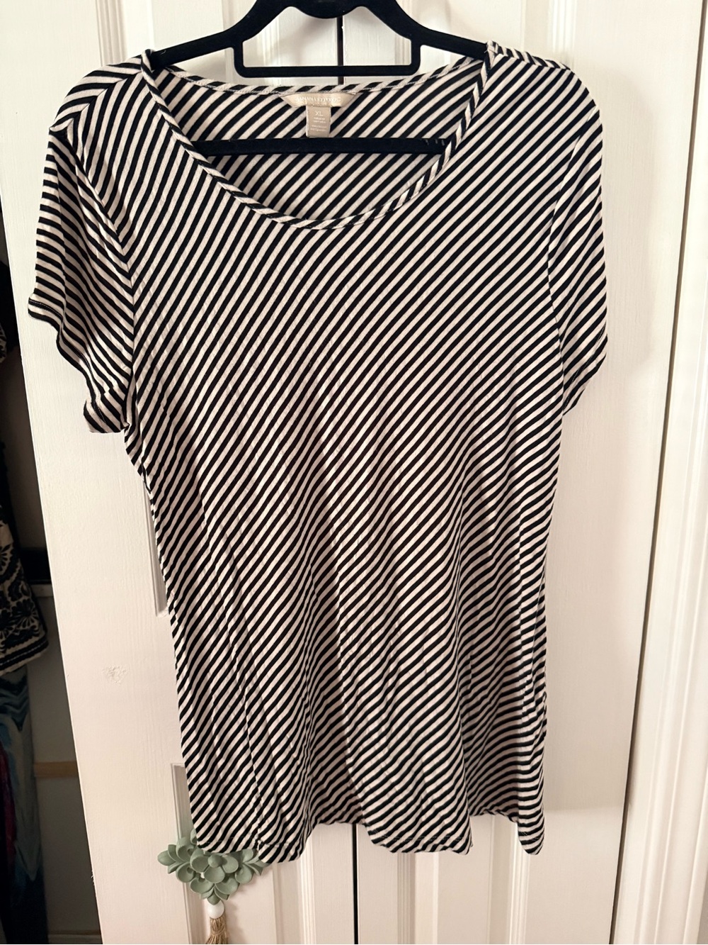 Banana Republic Black & White Striped Women's Scoop Neck Top XL Draped Dolman